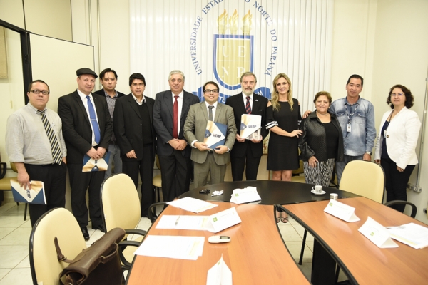 UENP recebe visita de universidades paraguaias